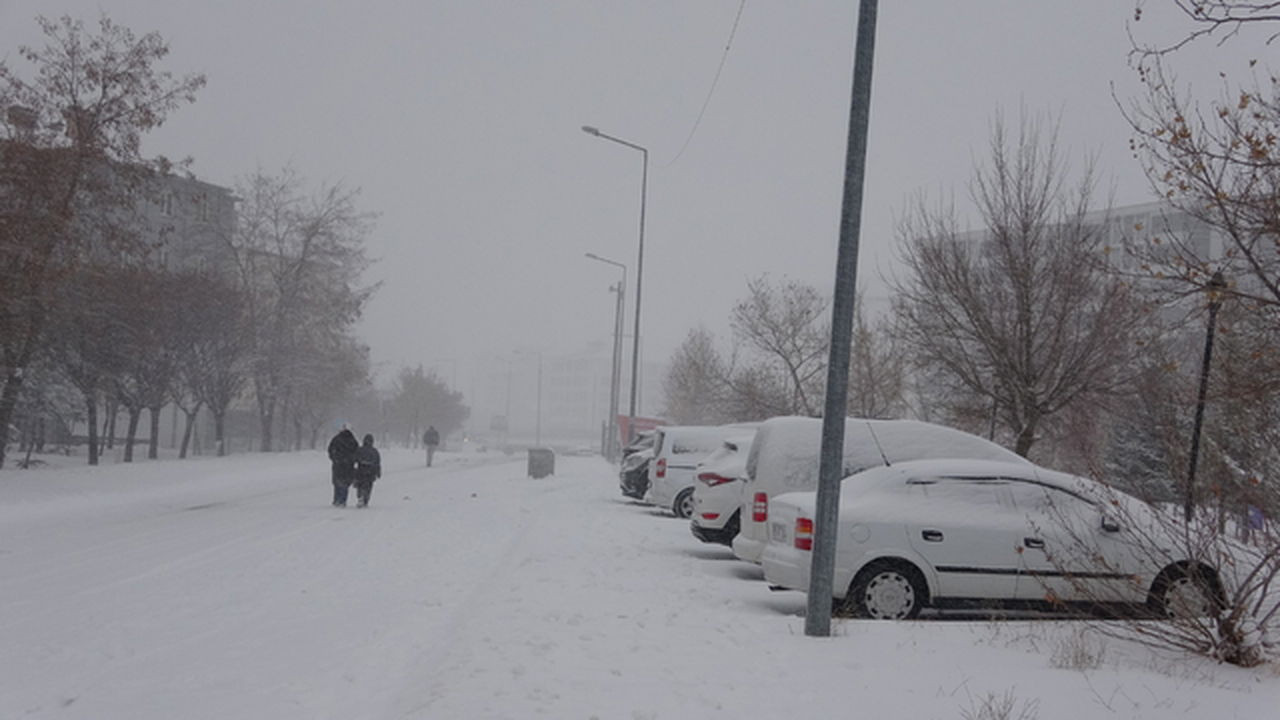 Bitlis 29 Aralık okullar tatil mi?
