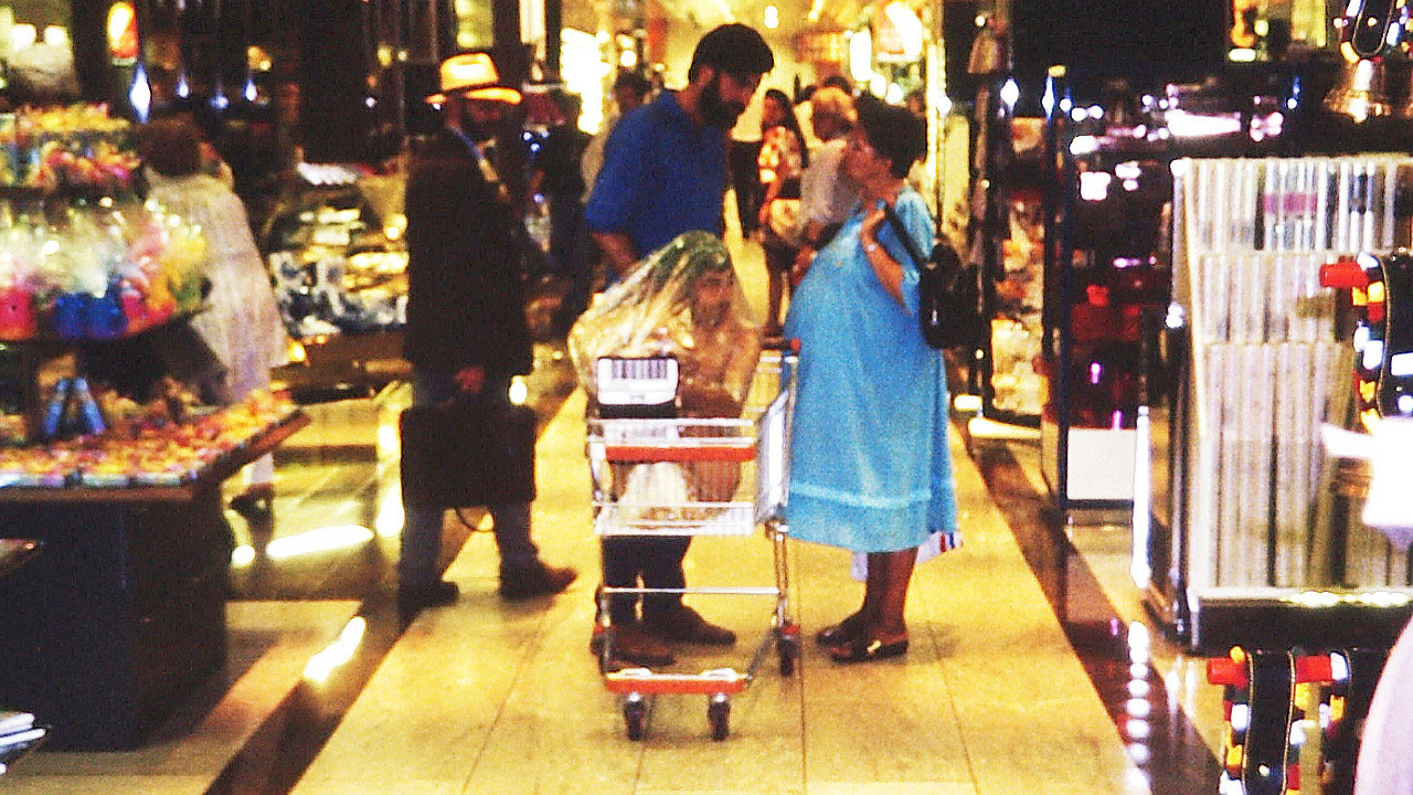 Caner Karavit ile söyleşi... 'Derdimiz sanatı sokağa taşımak'