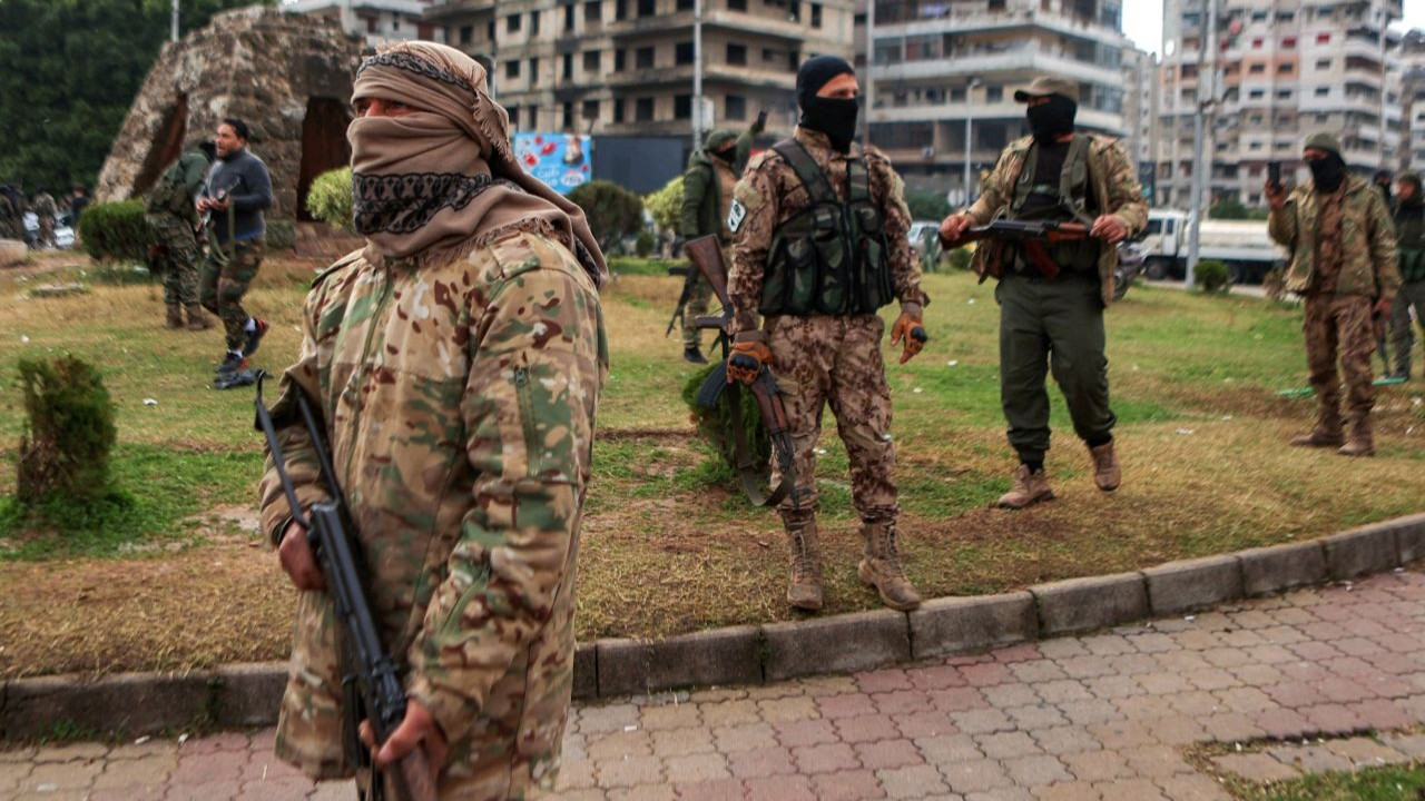 Lazkiye'de çatışmaların tırmanmasıyla sokağa çıkma yasağı ilan edildi