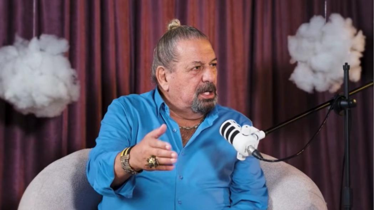 Erman Toroğlu'nun o sözleri ortalığı karıştırdı: '10 yaş küçük kadınla...'