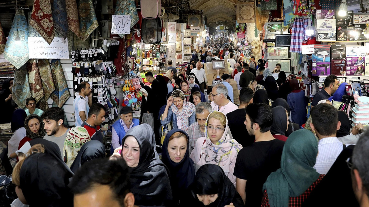 İran halkı CIA/Mossad fitnesini reddetti! ABD-İsrail’den yılın ilk kışkırtması