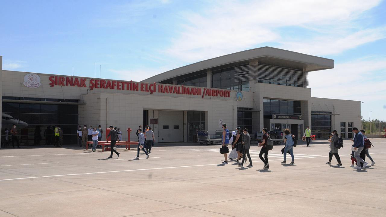 Şırnak Havalimanında 4 uçak seferi iptal edildi