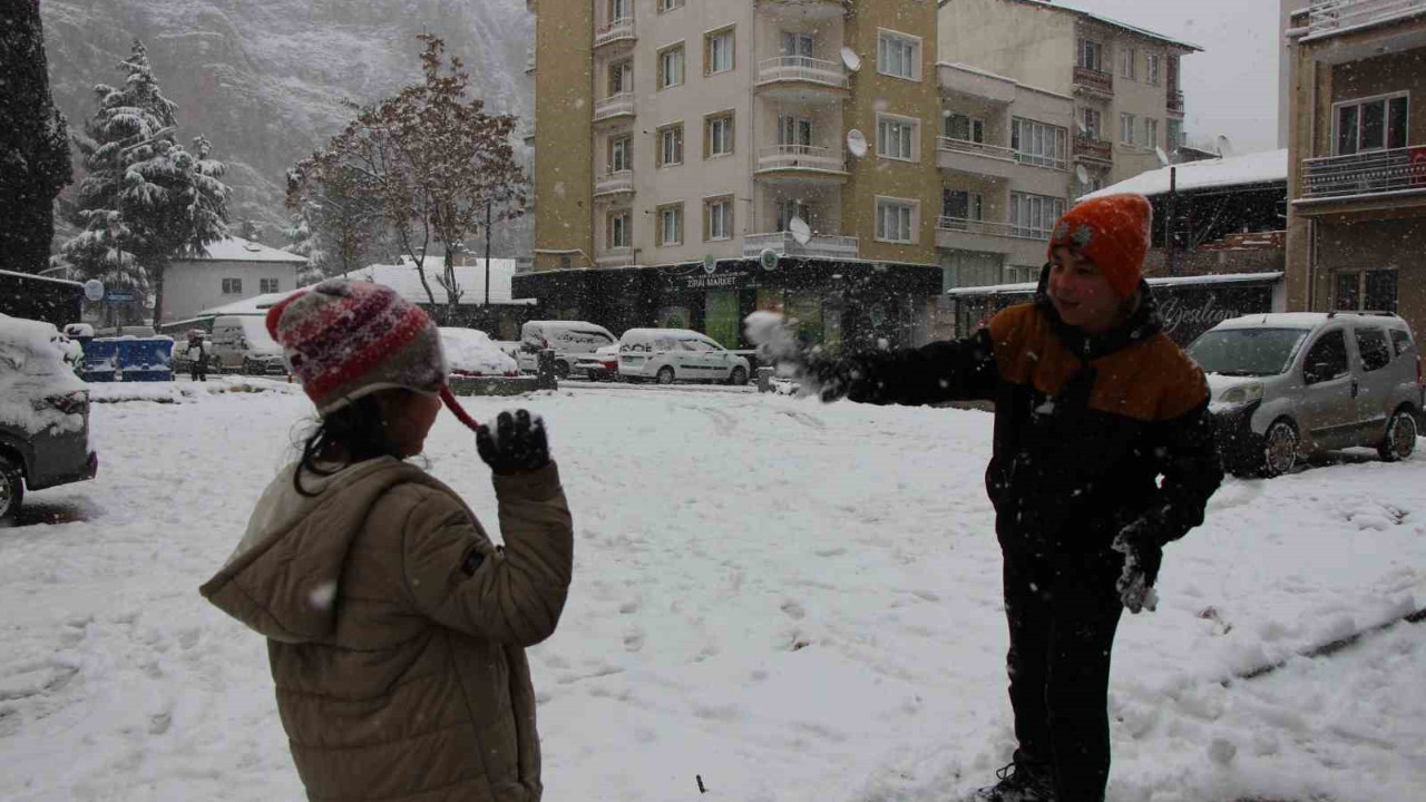Valilik açıkladı! Bir ilde daha okullar tatil edildi...