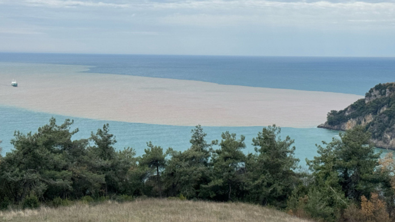 Bartın'da denizin rengi değişti