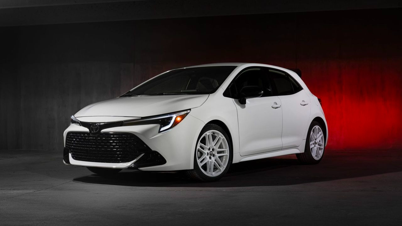 Toyota 2026 fiyatlarını açıkladı! Corolla'ya indirim geldi