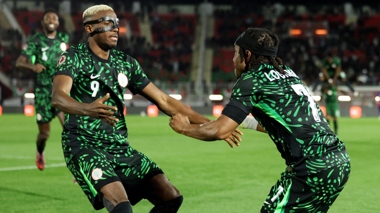 Osimhen takım arkadaşıyla kavga etti! Maçı yarıda bıraktı