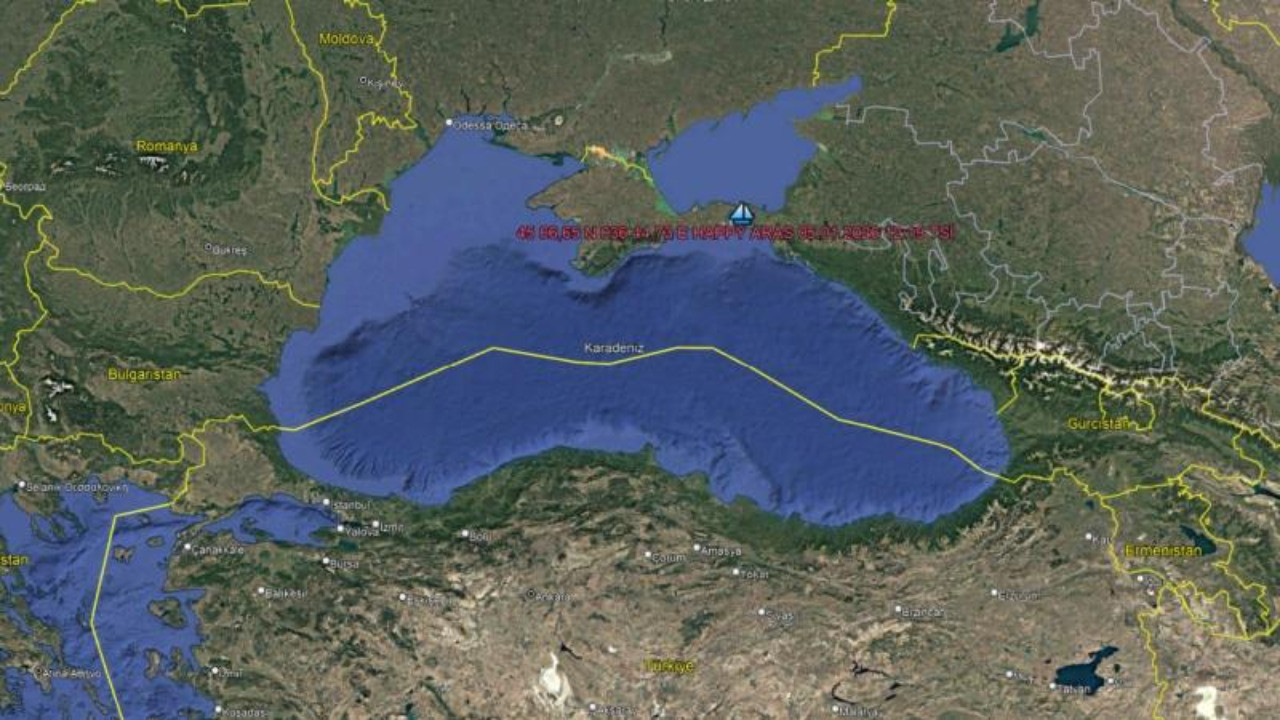 Türk gemisi Kerç Boğazı'nda karaya oturdu