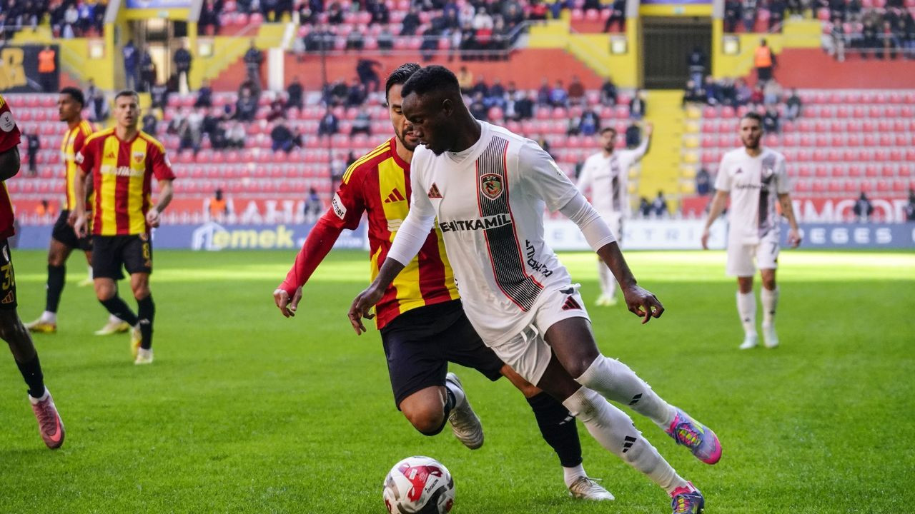 Galatasaray, Süper Lig'in parlayan yıldızını istedi! İlk cevap geldi