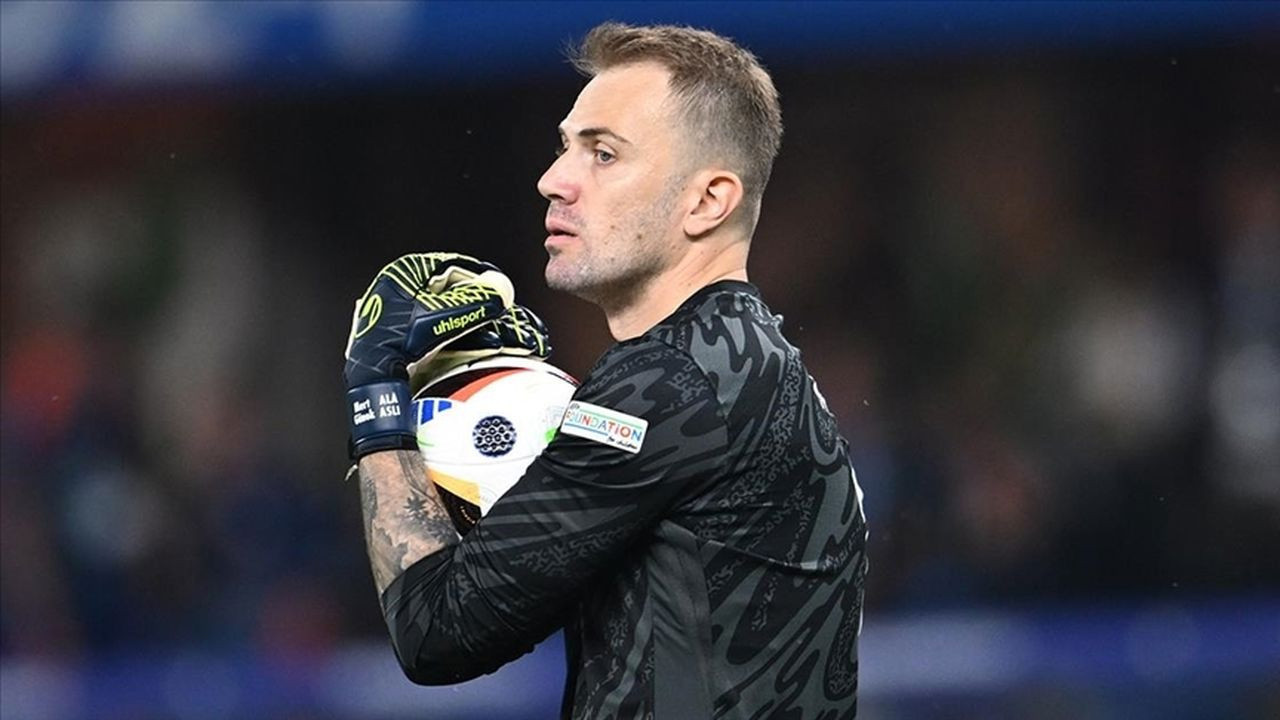 Mert Günok, Fenerbahçe'ye geri döndü