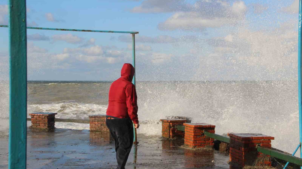 Batı Karadeniz’de kuvvetli rüzgar ve fırtına uyarısı!