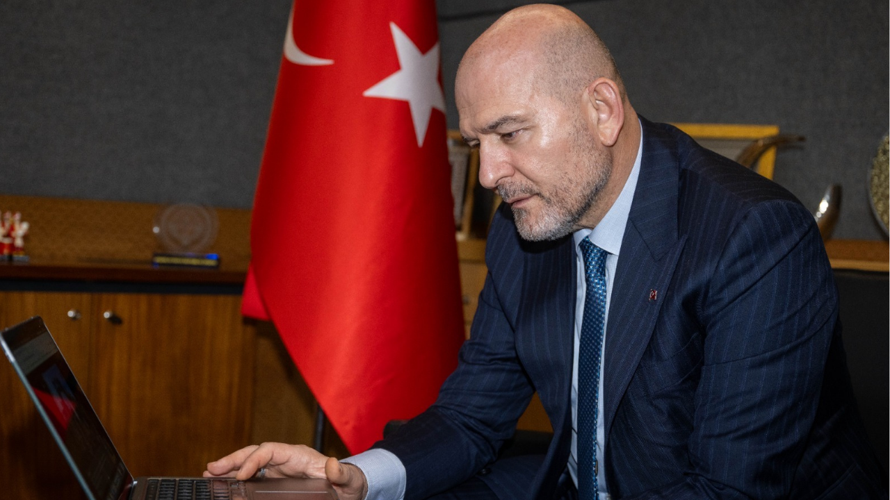 Süleyman Soylu'dan Venezuela sözleri: 'Yaşananlar devlet onurunu yerle bir etti'