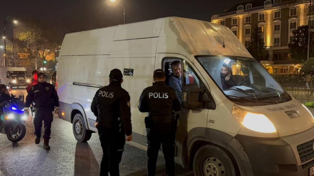 'Huzur İstanbul' uygulamasında 1102 kişi gözaltına alındı