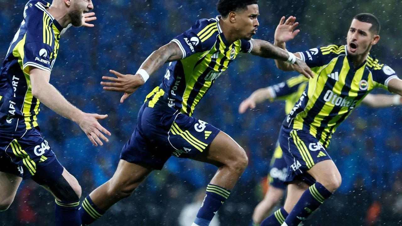 Oosterwolde bu sezon ilk golünü Galatasaray’a attı