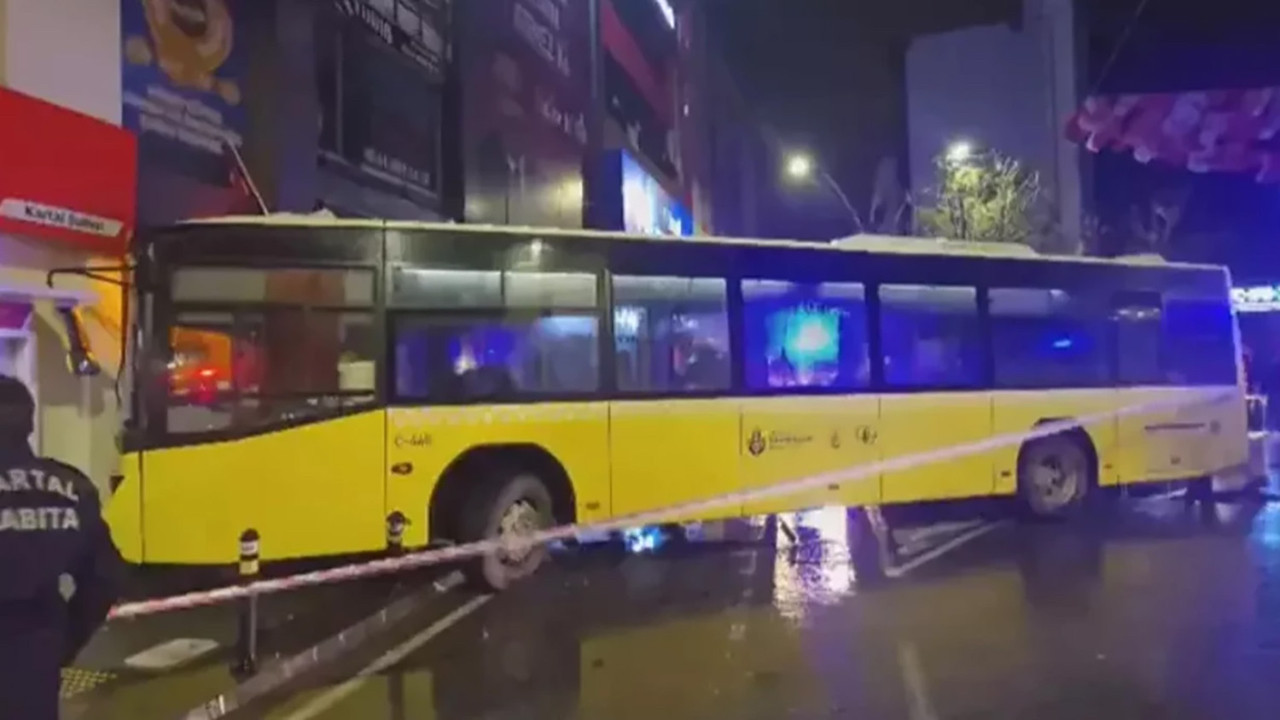 İstanbul'da facia! Otobüs binaya çarptı...