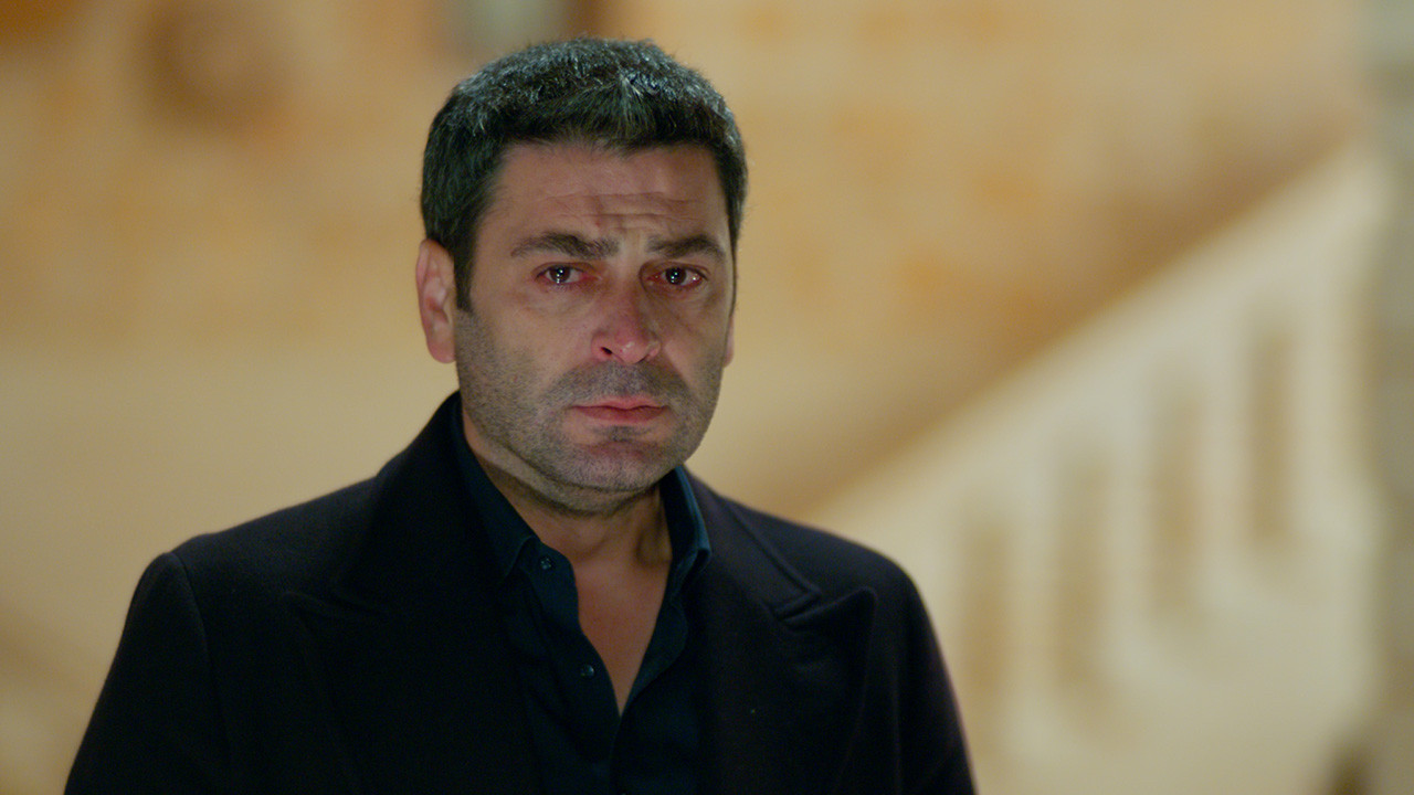 Uzak Şehir'de gerilim zirvede! Adeta yıkıldı...