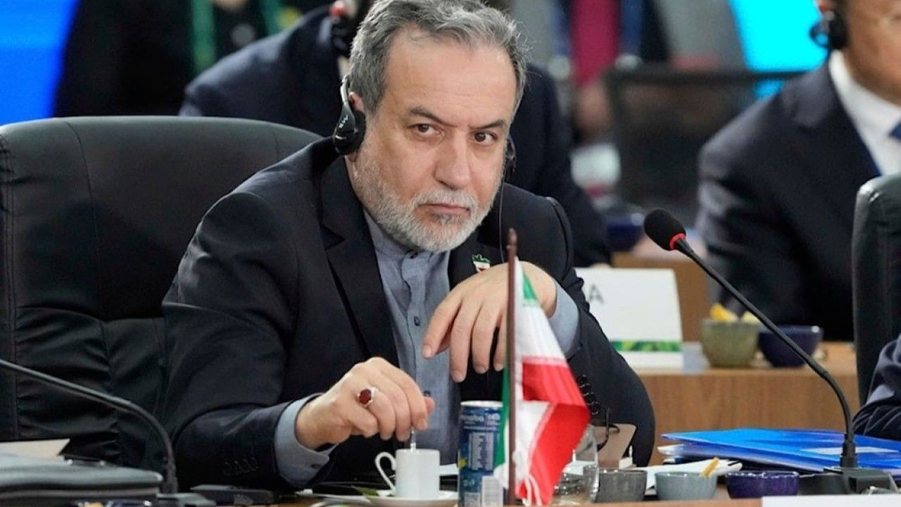 İranlıların Avrupa Parlamentosu'na girişi yasaklandı: Erakçi hepsine ayar verdi!