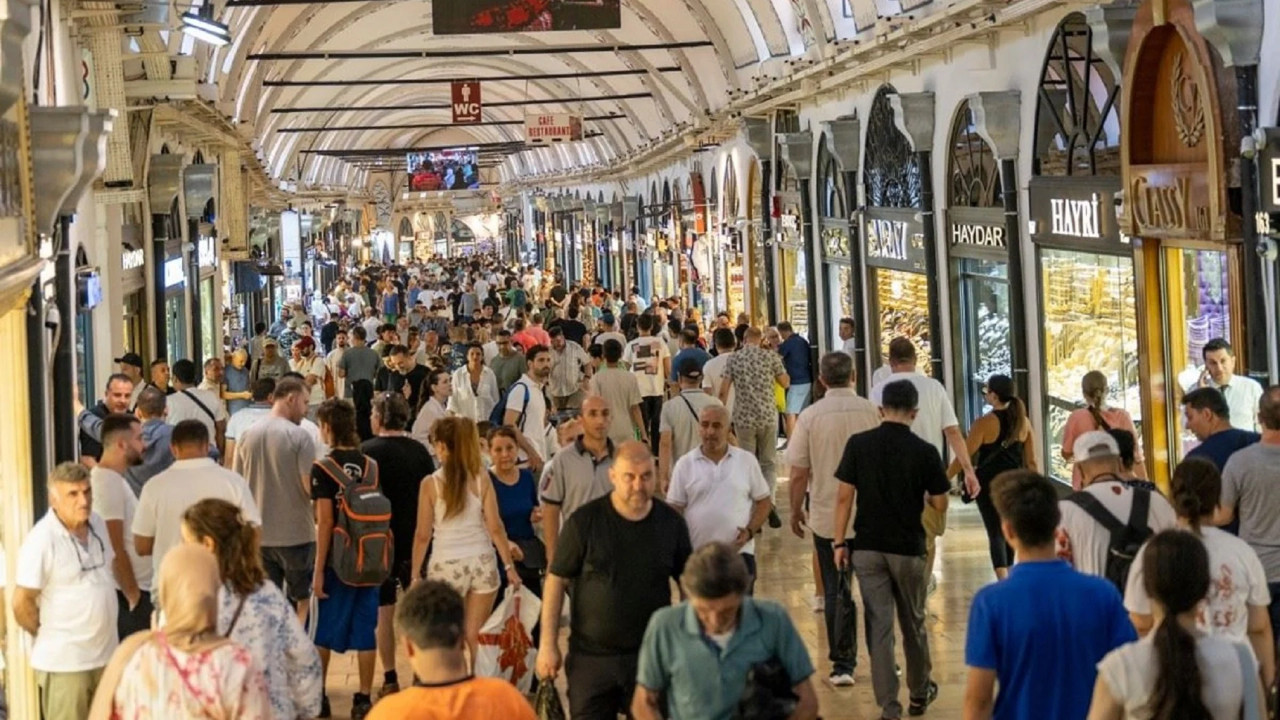 Türkiye ekonomisi yılı daralmayla kapatacak