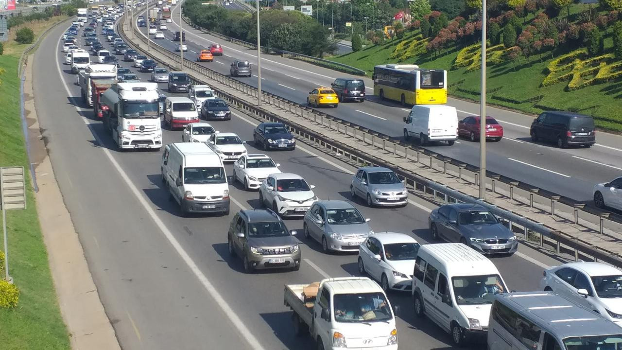 Türkiye'nin en eski otomobilleri bu şehirlerde! Sokaklar Şahin, Doğan ve Toros dolu