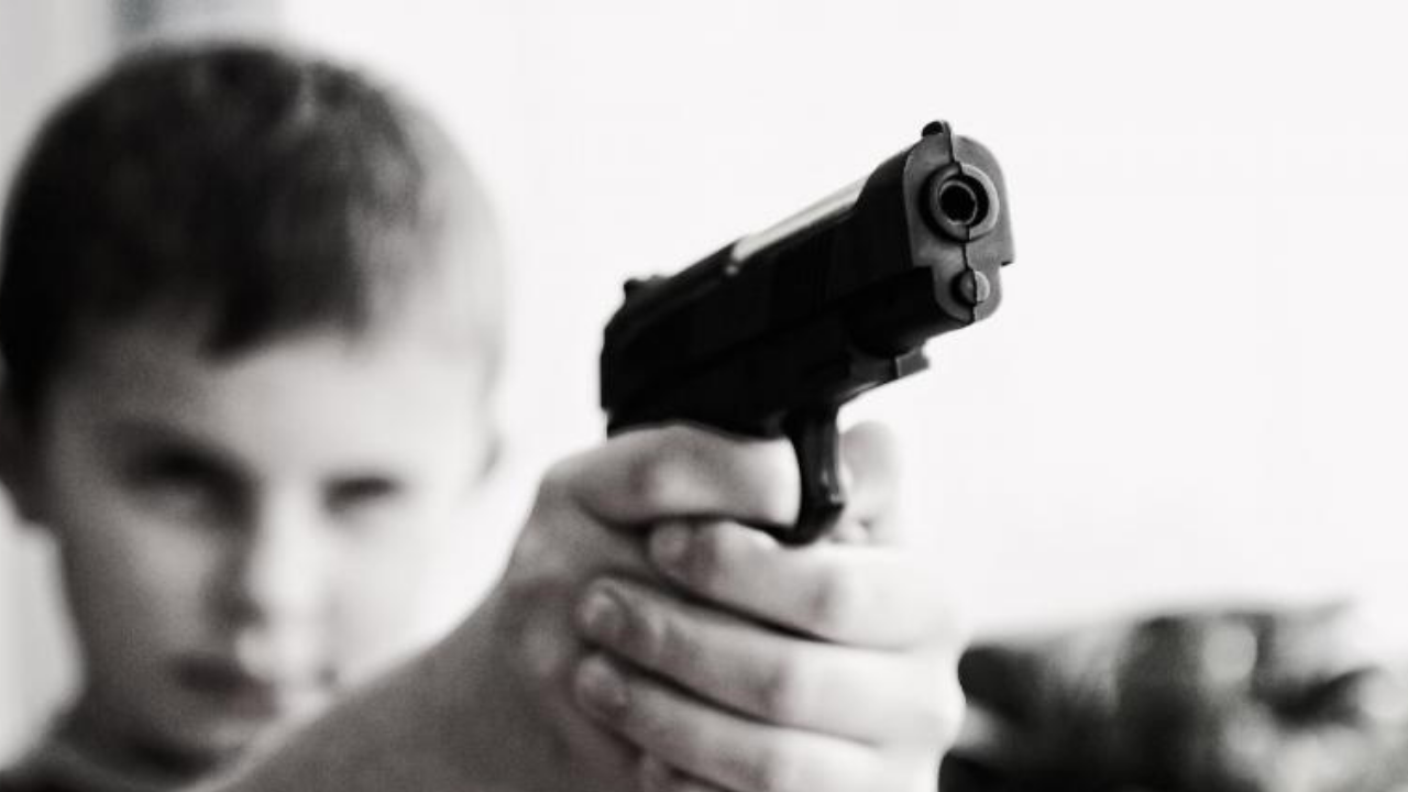 11 yaşındaki çocuk oyun konsolunu aldığı için babasını öldürdü