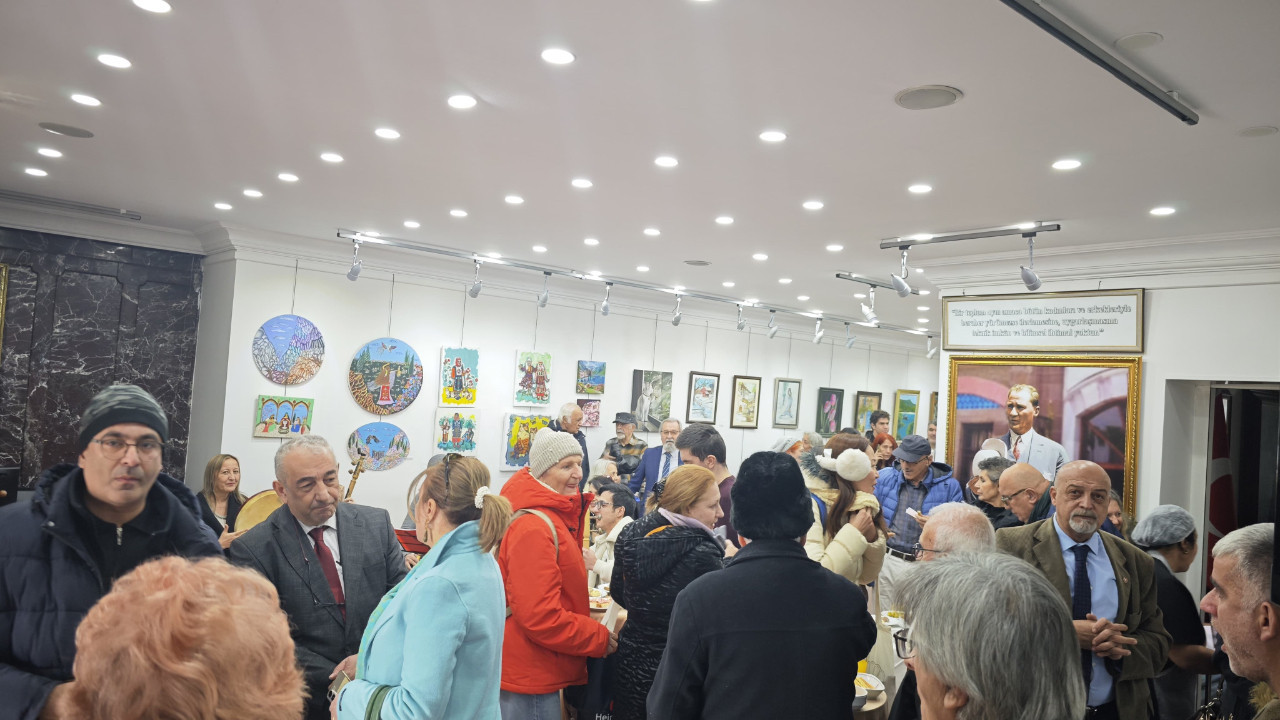 Sesler, renkler ve hikâyeler sergisi açıldı