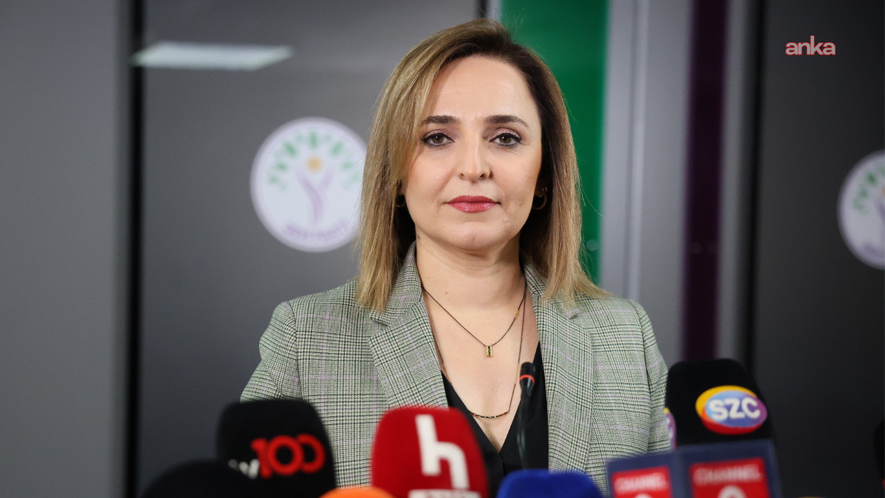 Bayrağa saldırı sonrası DEM'den ilk açıklama