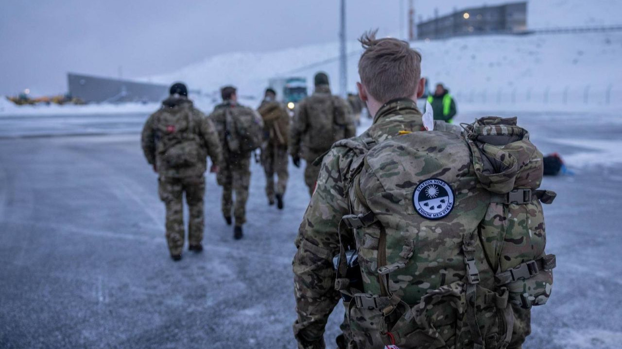Danimarka Grönland'daki asker sayısını artırıyor: Yeni birlikler konuşlandırıldı
