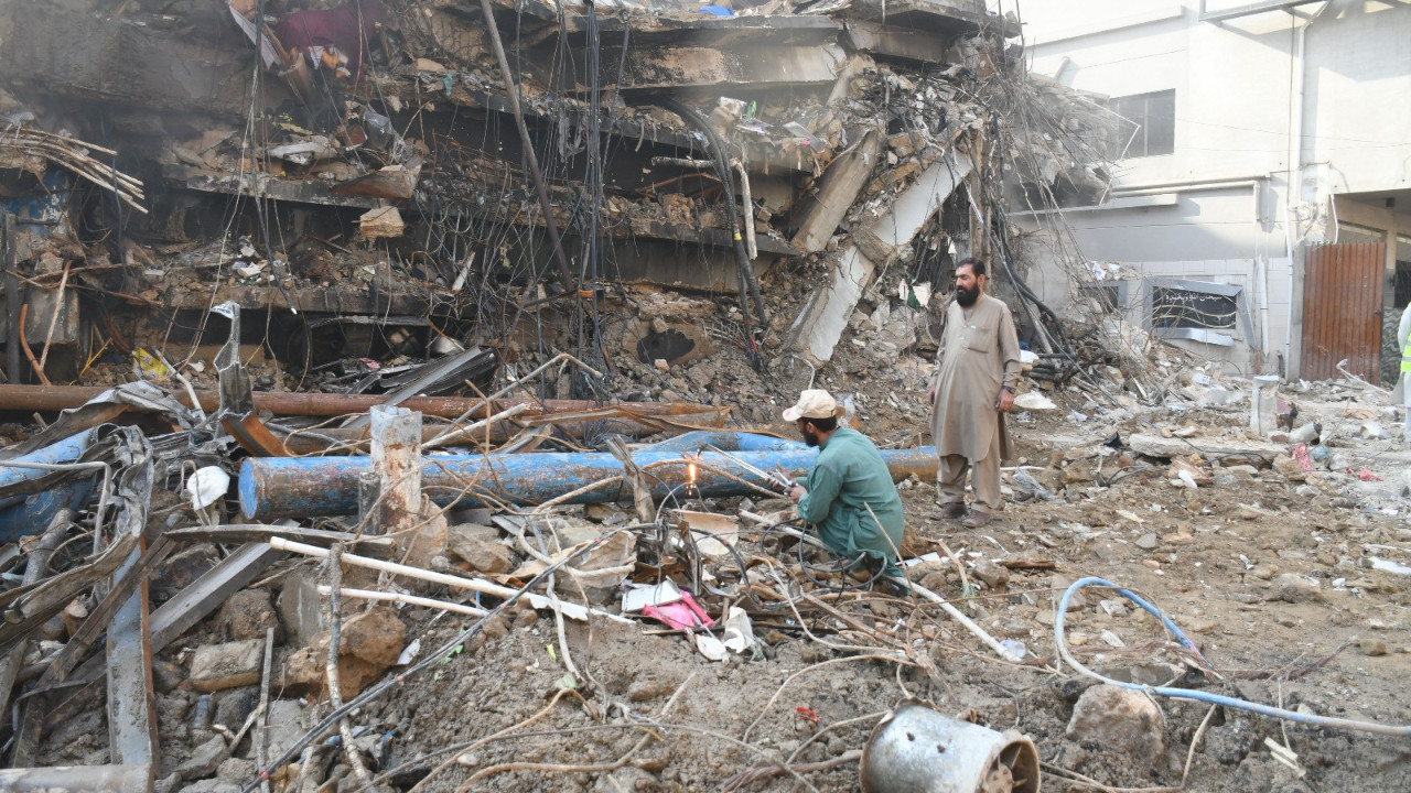 AVM yangınının bilançosu ağırlaşıyor! Can kaybı sayısı artıyor