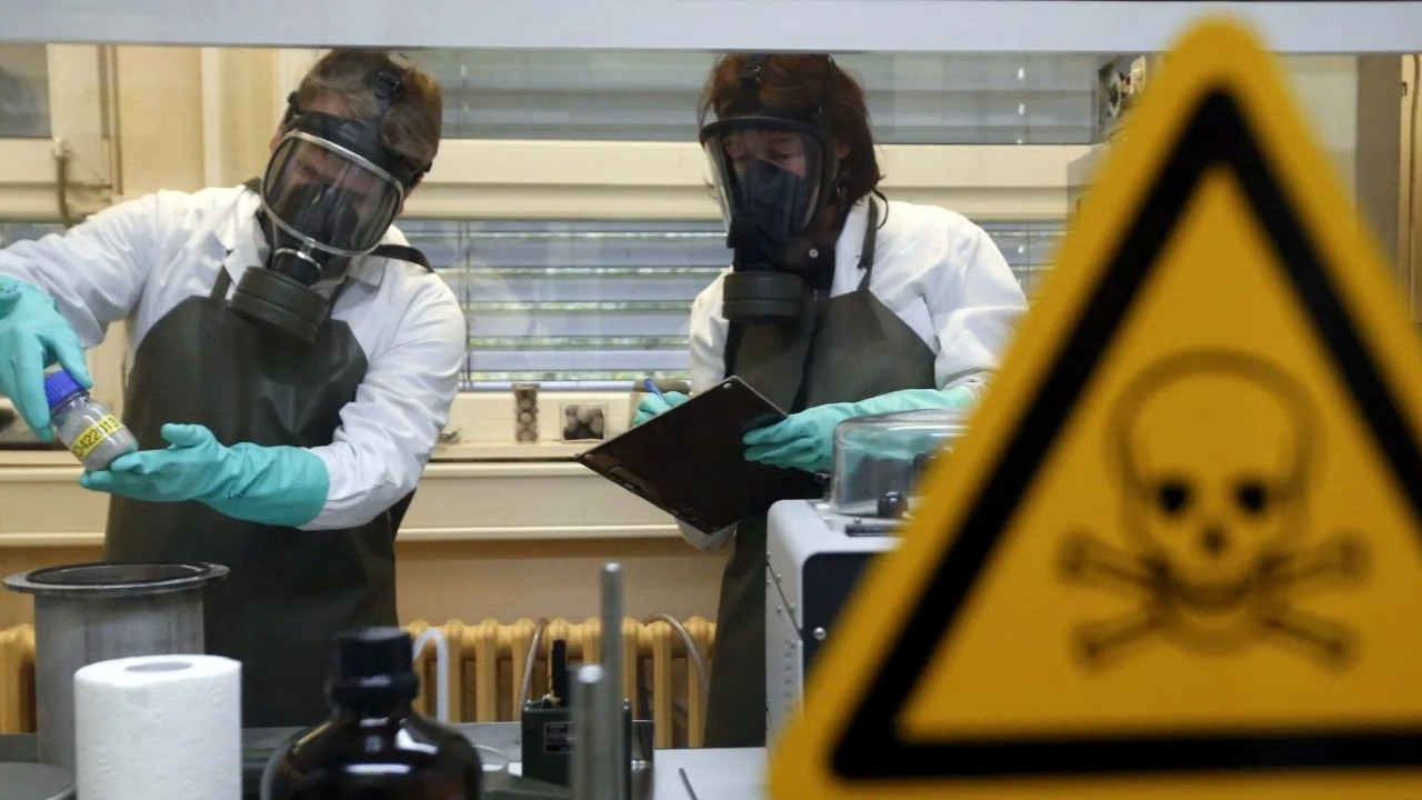 Gizli Pentagon belgelerini açıklıyoruz: Barış masasına kimyasal kışkırtma... Kiev'deki o laboratuvarların gerçek amacı ne?