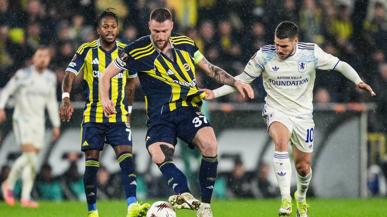Fenerbahçe, Aston Villa'ya mağlup oldu