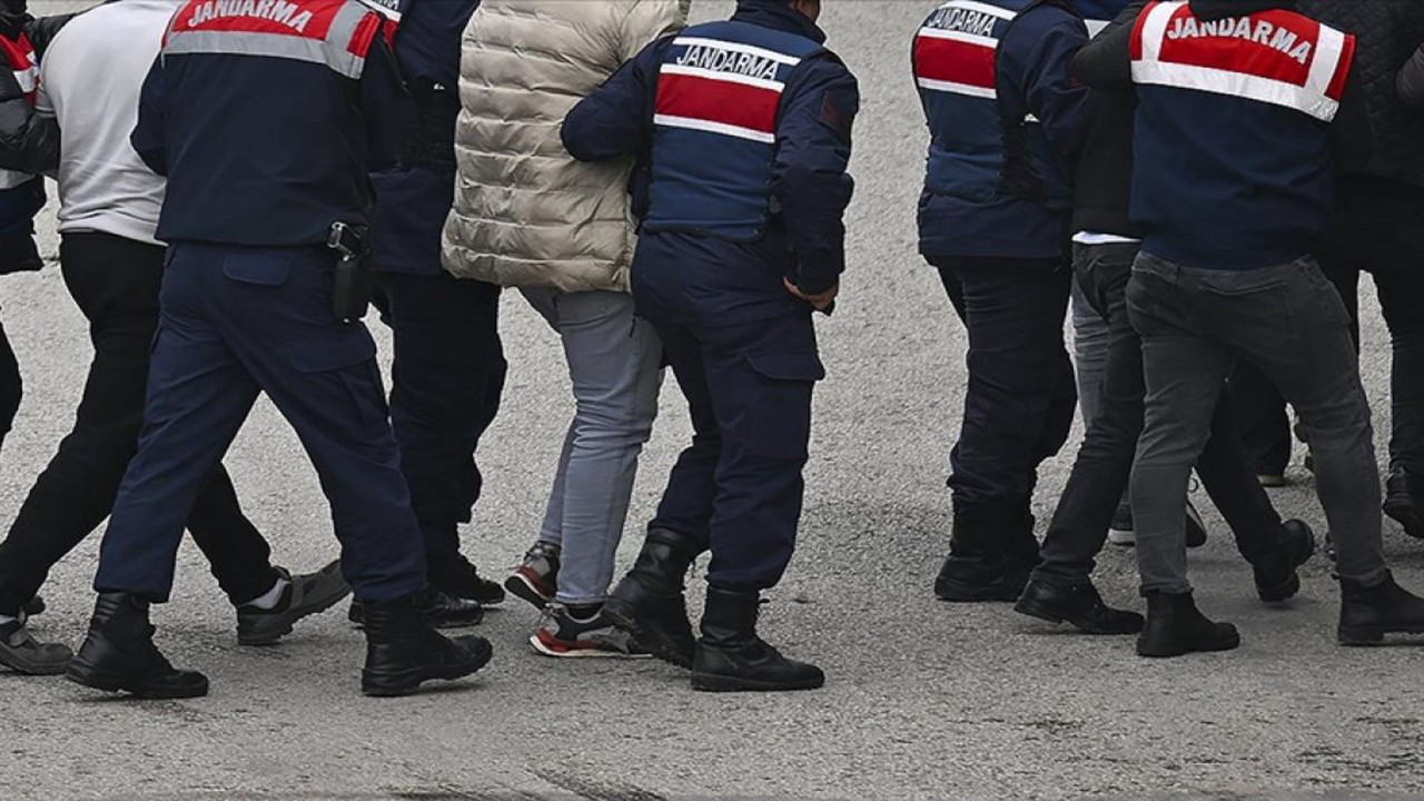 Göçmen kaçakçıları yakalandı