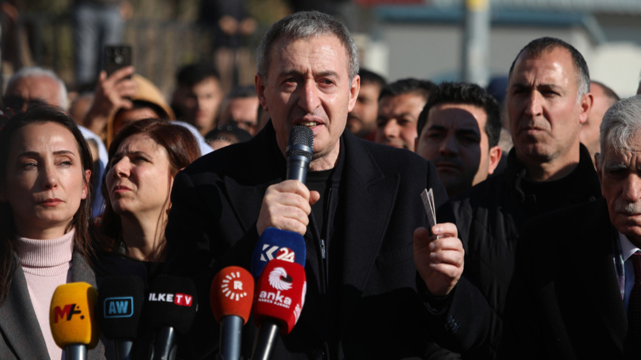 MHP'li Semih Yalçın'dan DEM’li Bakırhan’a: Haddini bil