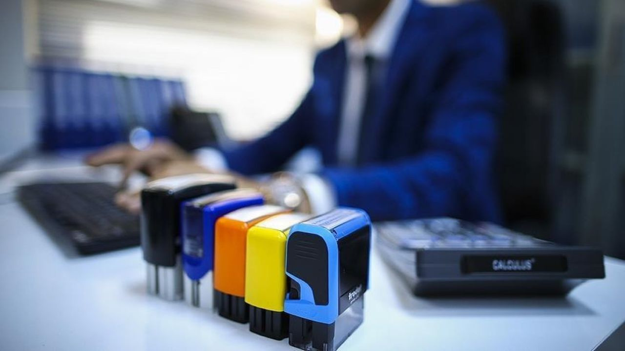 Sözleşmeli personele yarı zamanlı çalışma hakkı geliyor