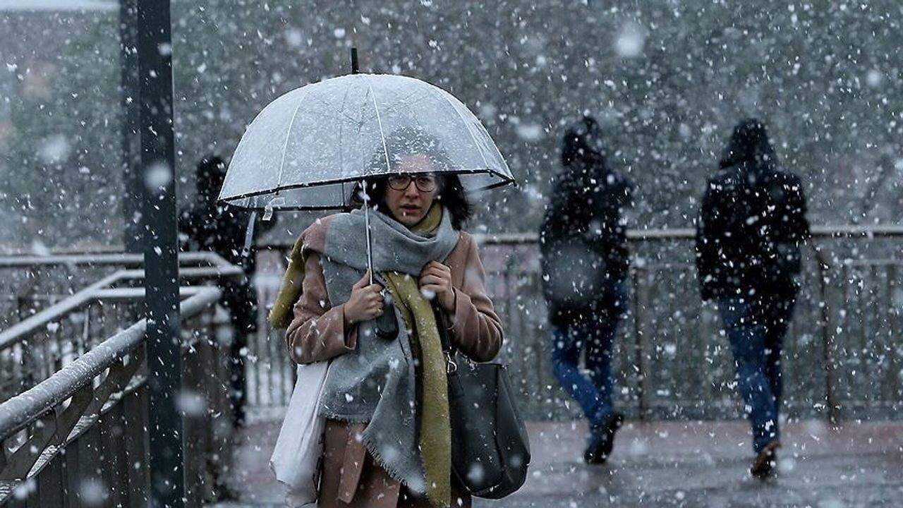 Bugün 18 şehirde kar yağışı var! Meteoroloji açıkladı