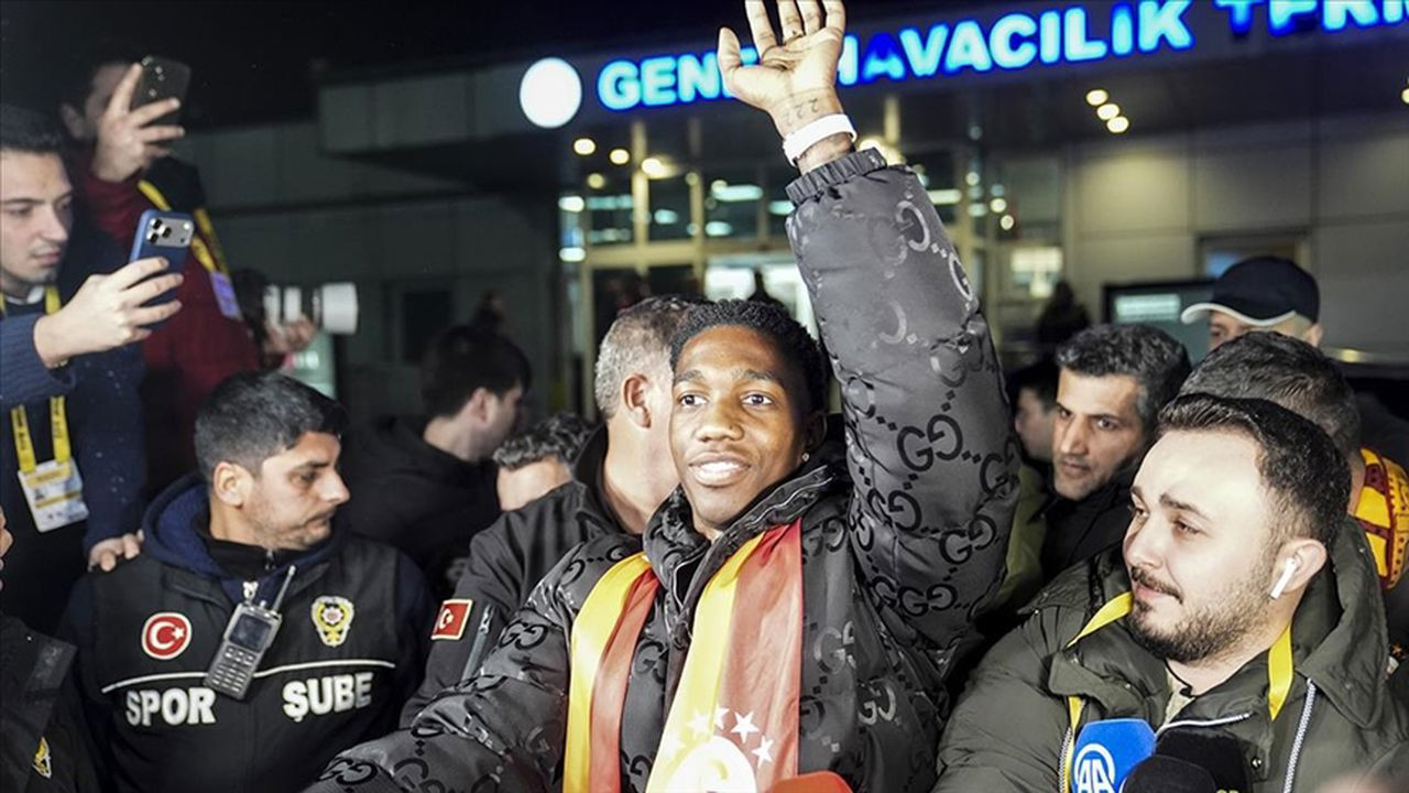 Galatasaray'ın yeni transferi İstanbul'a geldi