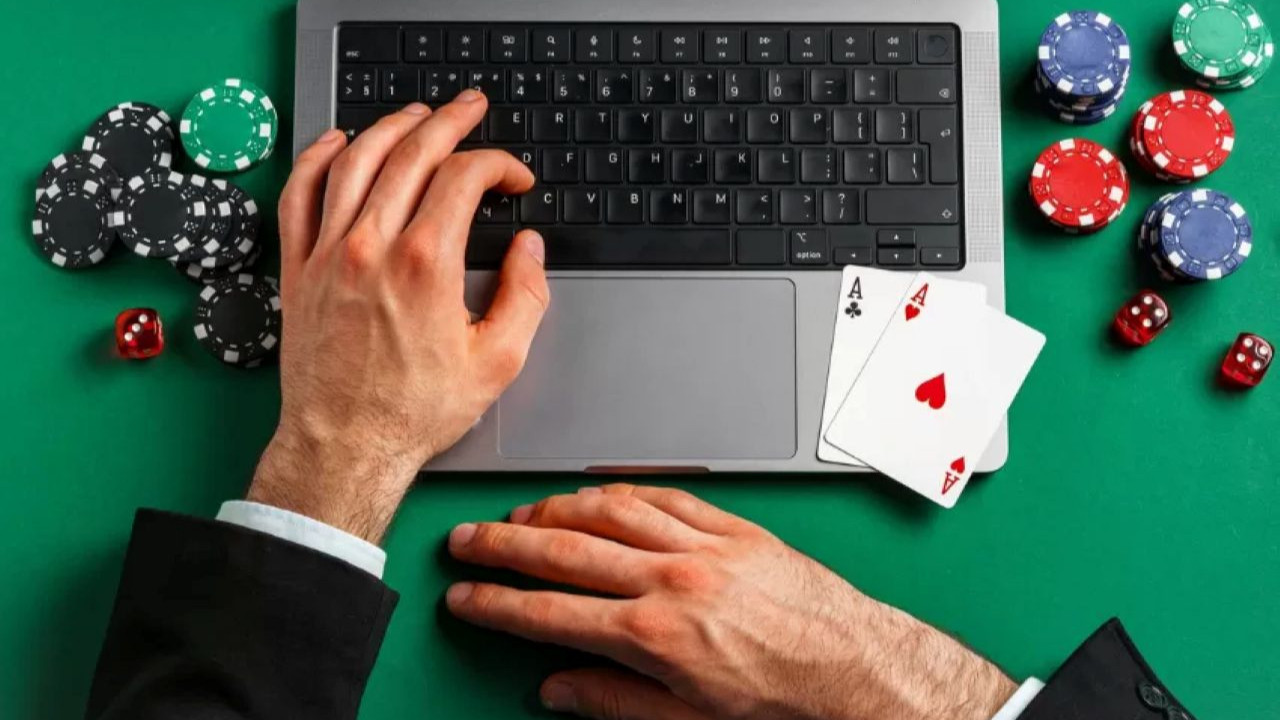 Sanal kumar tehlikesi çocuklara kadar indi : Dijital pandemi kapımızda