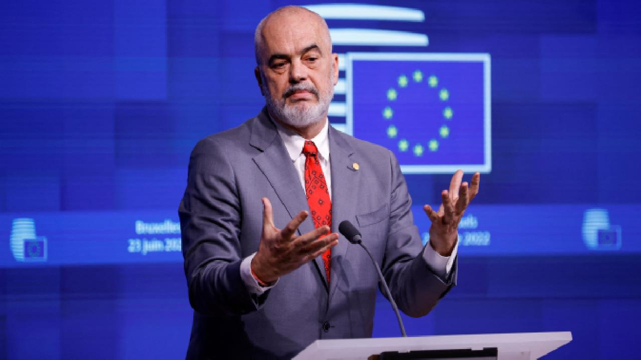 Netanyahu'yu övmeye doyamadı! İran'a düşmanlığını gösterdi