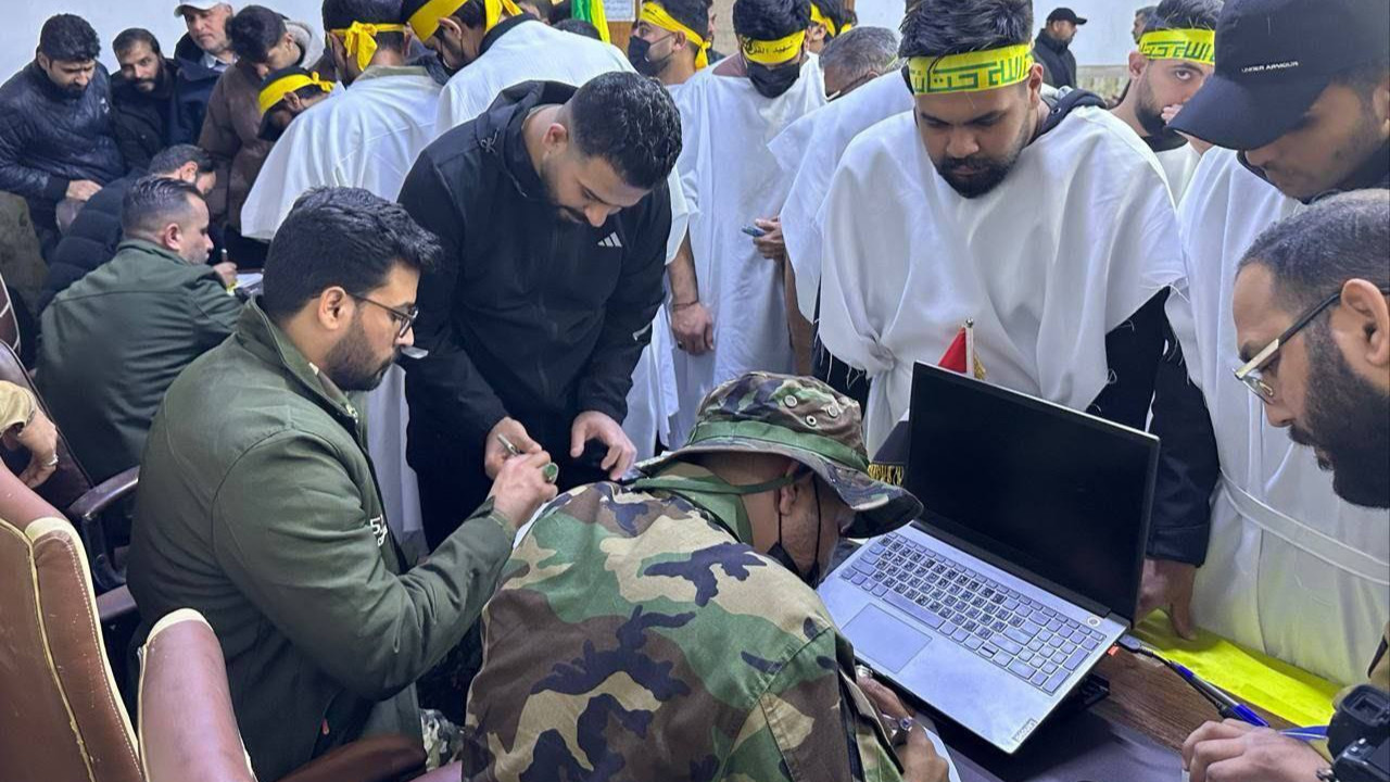 Yüzlerce Iraklı direnişçi İran'ın savunmasında 'şehadet operasyonları' için gönüllü oldu