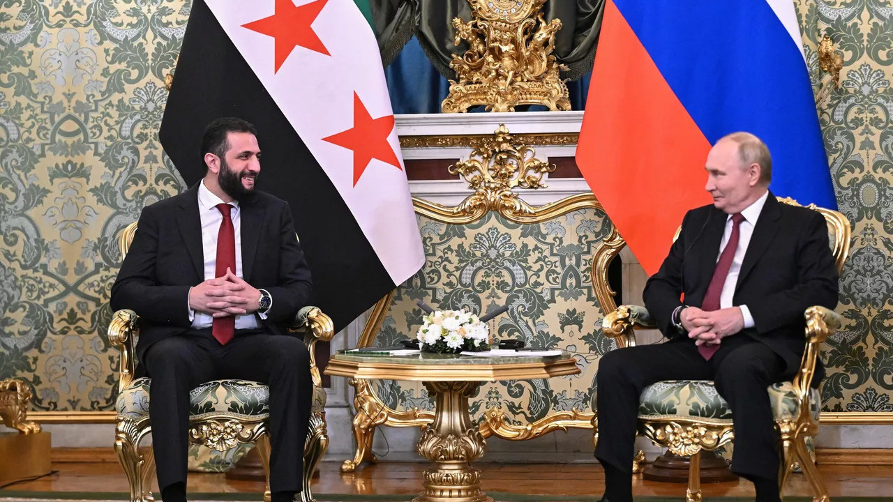 Rusya Devlet Başkanı Putin'den Şara'ya 'Fırat'ın d…