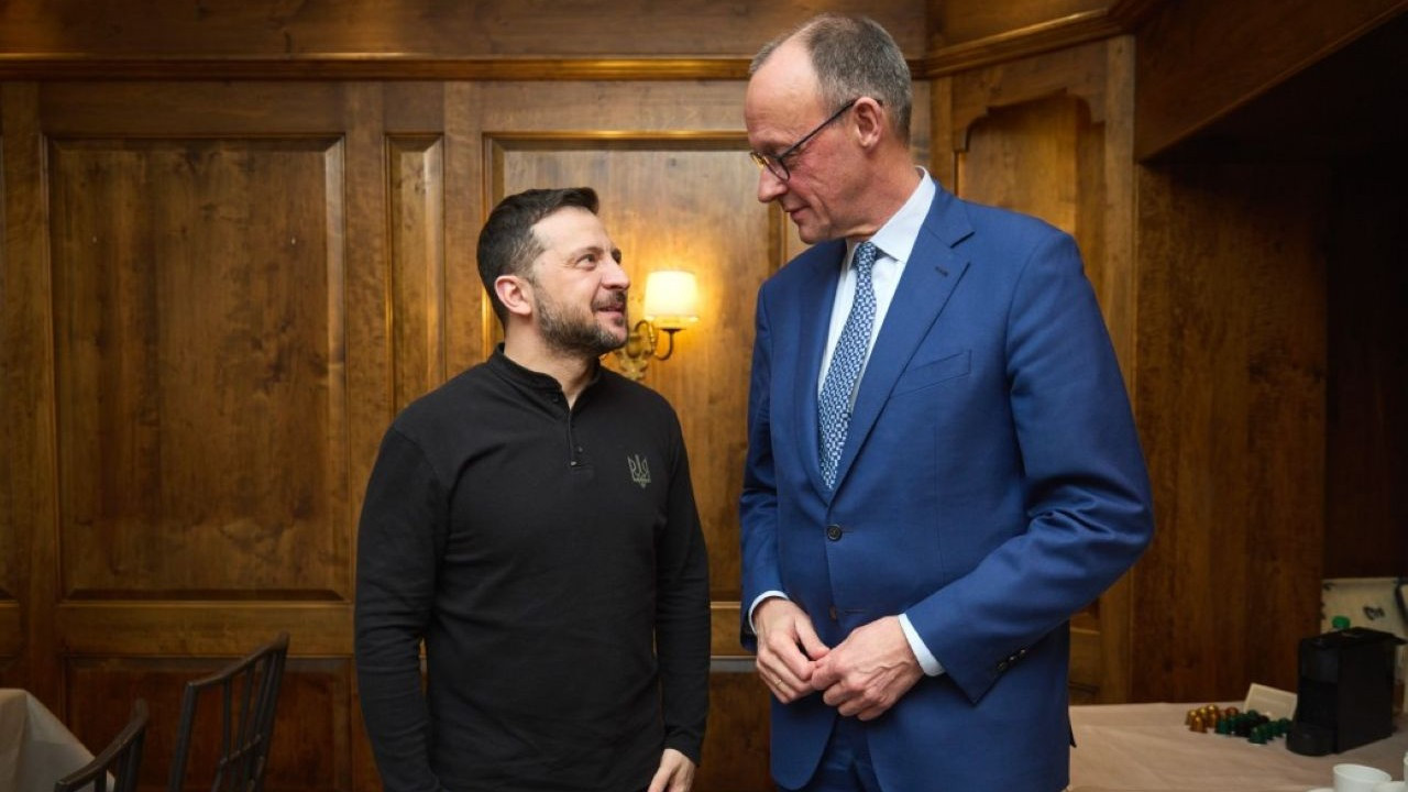 Alman Şansölyesi Merz, Zelenskiy'in AB üyeliği için istediği tarihi reddetti