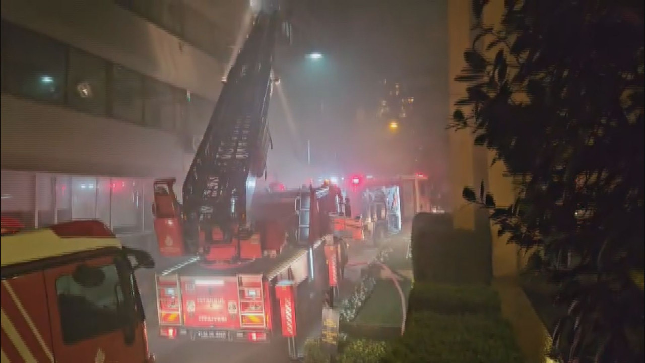 Beyoğlu'nda otelde çıkan yangın söndürüldü