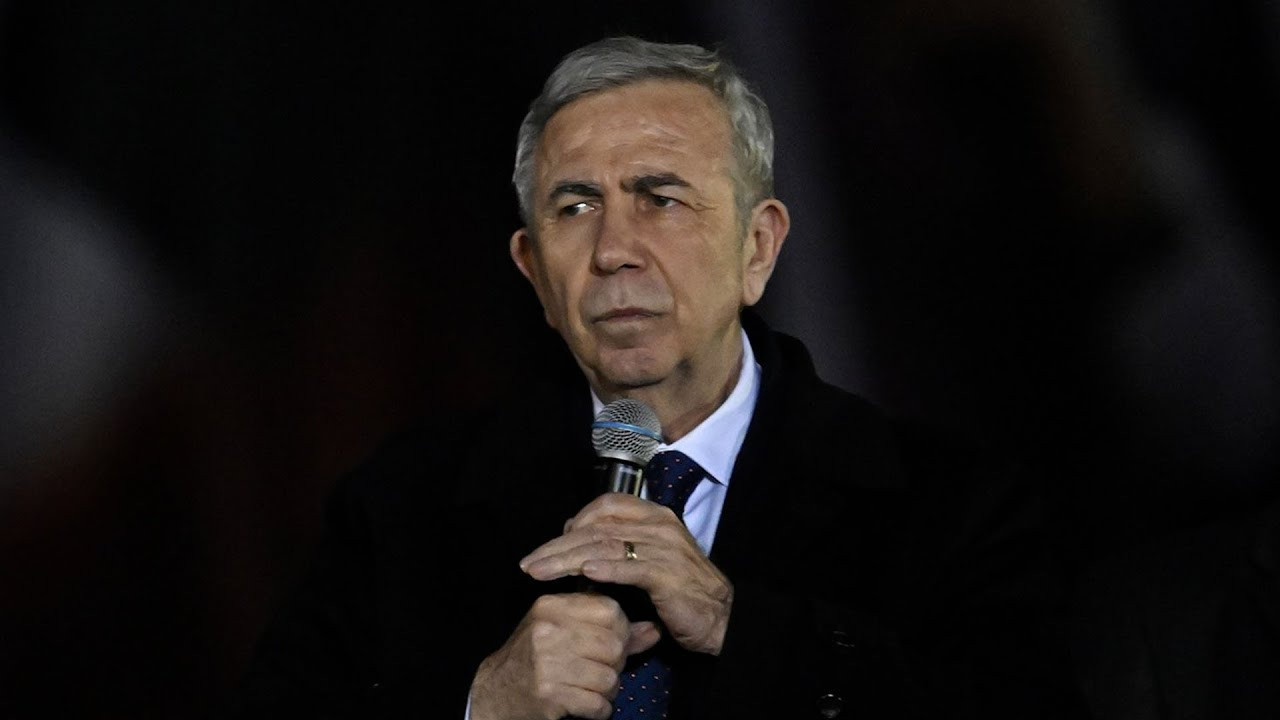 Mansur Yavaş sorduğuna pişman oldu! Salonun cevabı sonrası ne diyeceğini bilemedi