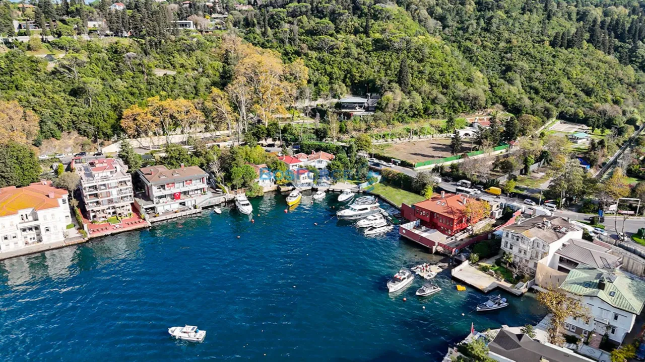 İstanbul Boğazı'ndaki tarihi yalı satışa çıktı! İşte istenen rakam