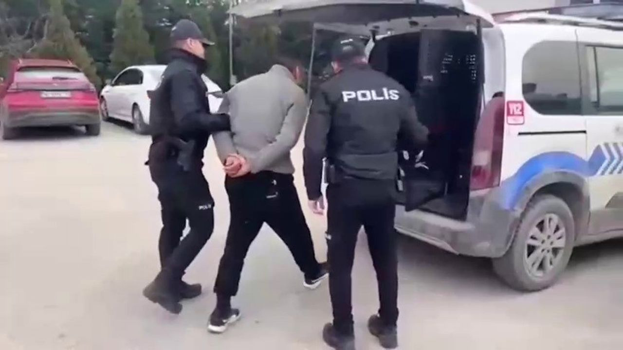 Bursa'da polis ekiplerince yakalandı!