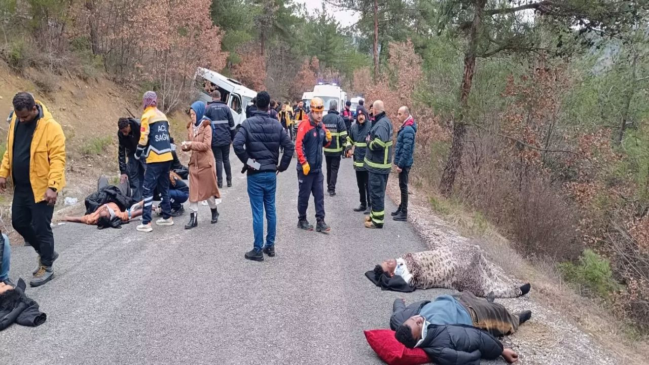 Karabük'te feci kaza! Öğrencileri taşıyordu