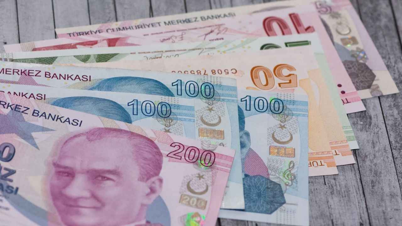 Emeklilerin fark ödemesi bugün yapılacak