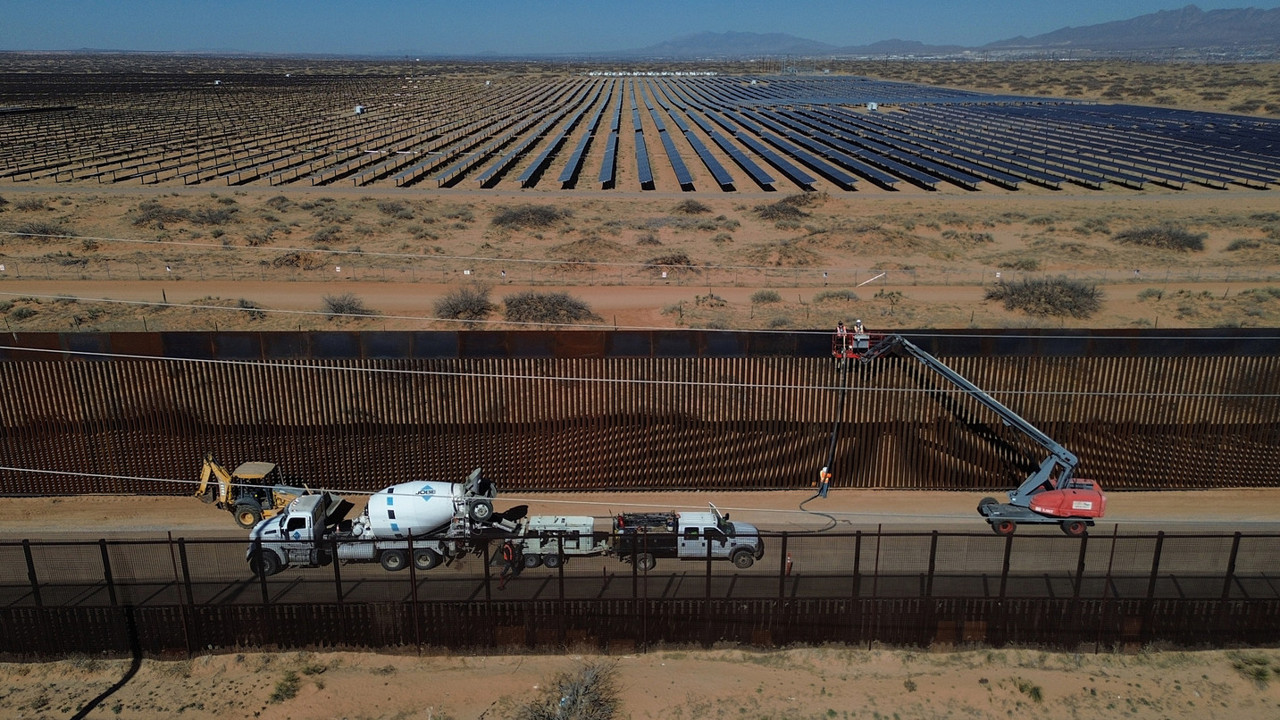 ABD Meksika sınırına ikinci duvarı inşa ediyor