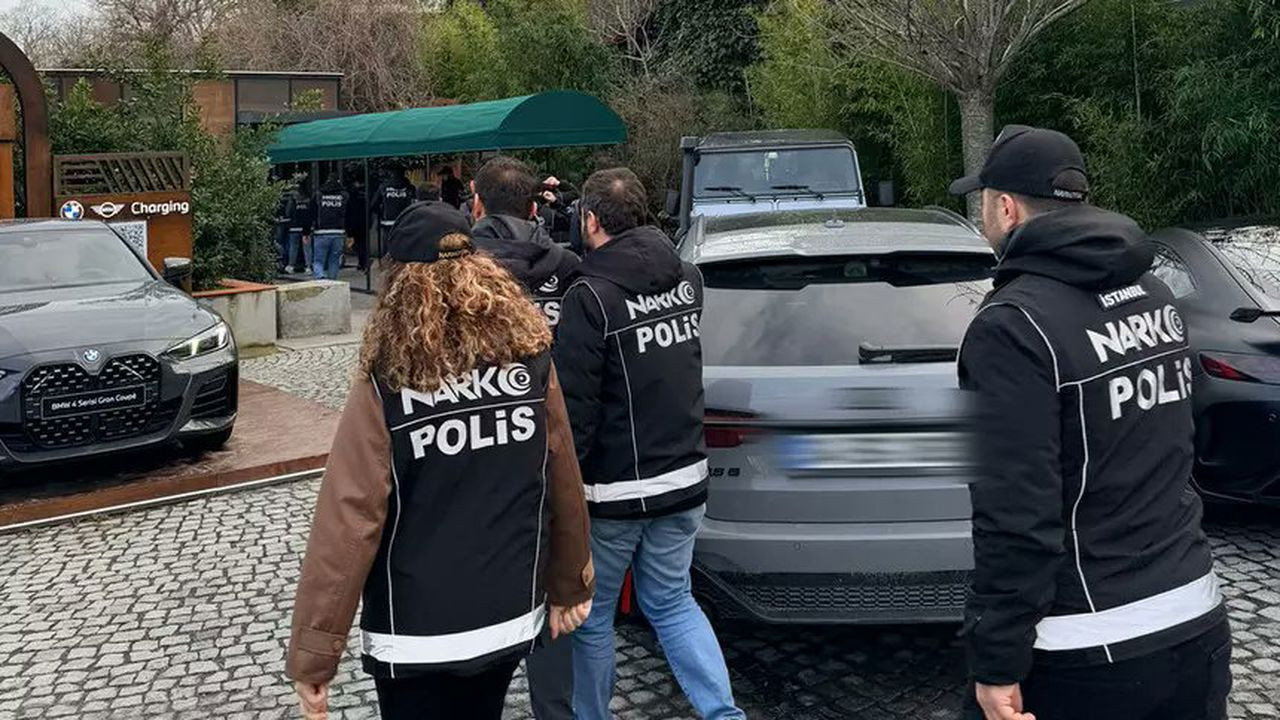 İstanbul Bebek’te bulunan Clubhouse’a uyuşturucu baskını yapıldı