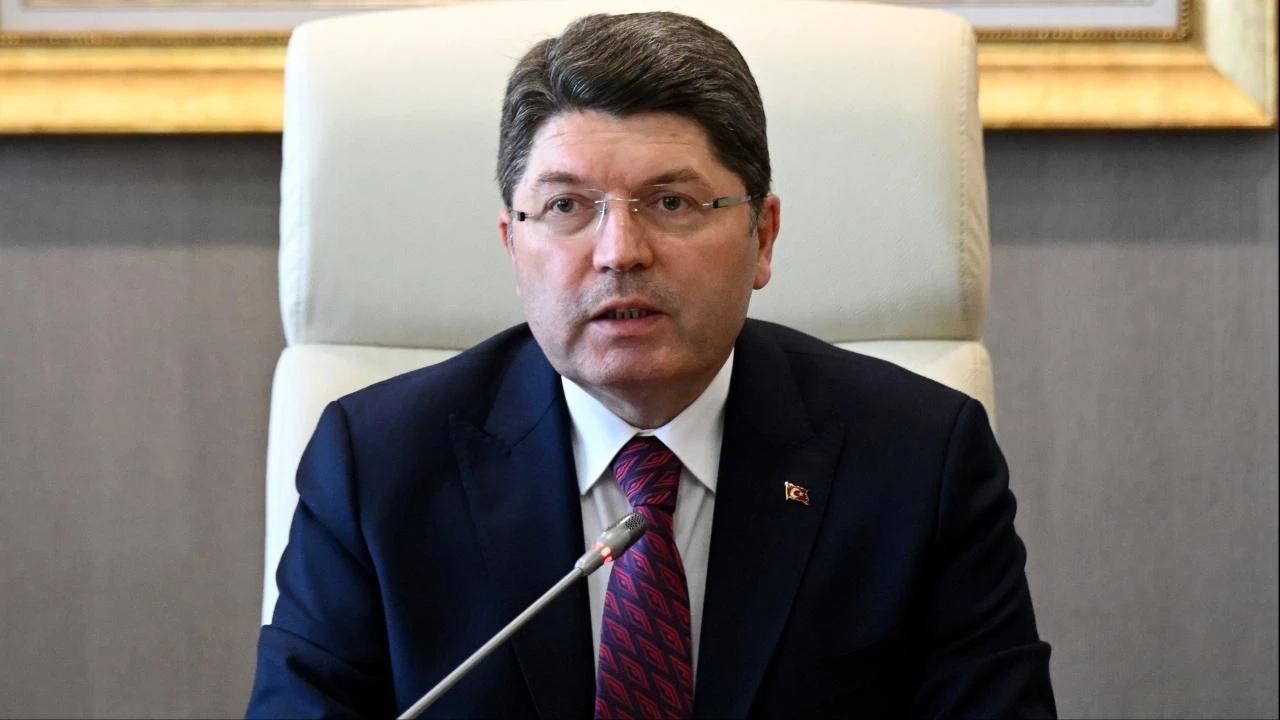 Adalet Bakanı Yılmaz Tunç gençleri IBAN konusunda uyardı