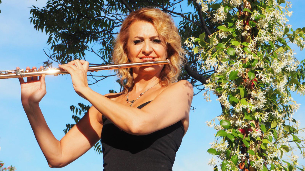 Adanmış bir hayattır müzisyenlik