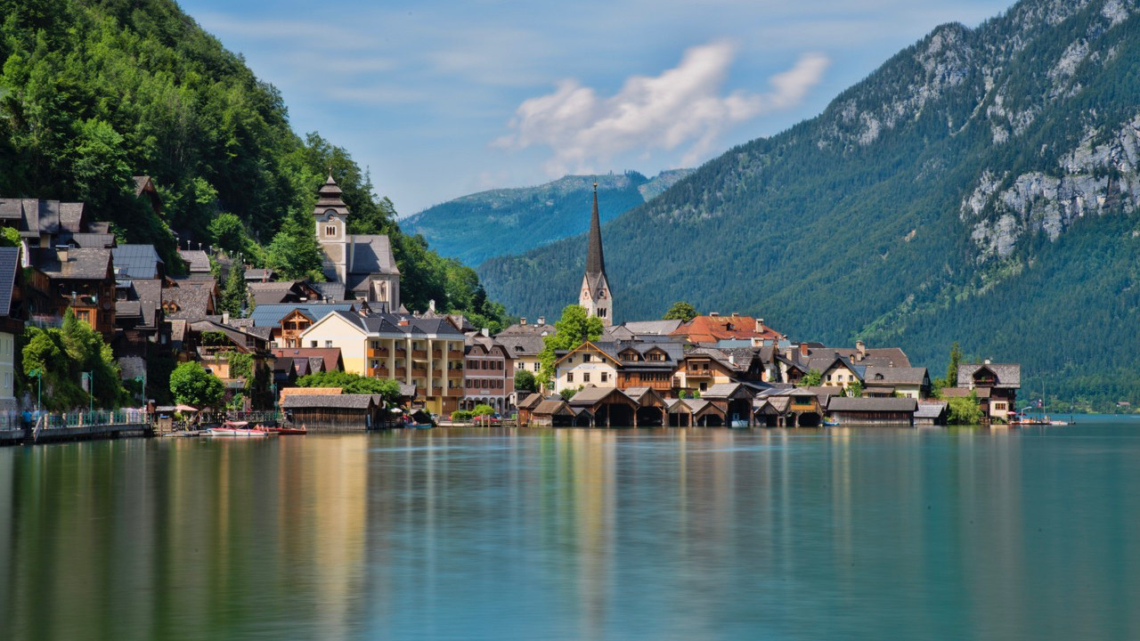 Alpler'in eteklerinde yer alıyor! Avusturya'nın en ünlü kasabası